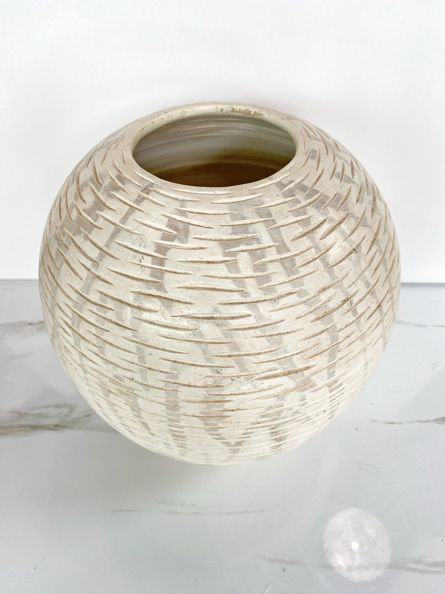 Round Ivory Print Vase